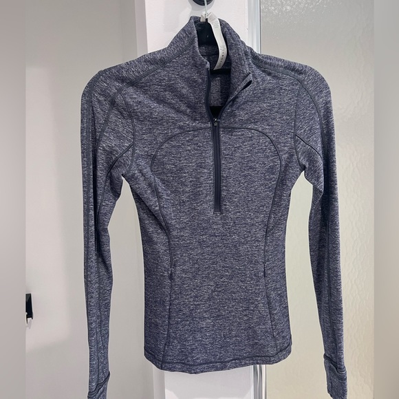 Lululemon Run Briskly 1/2 Zip - Picture 3 of 7